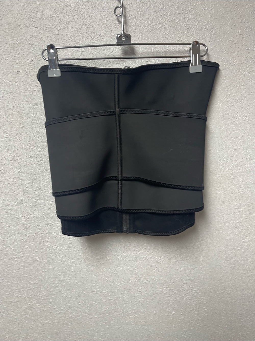 JSCULPT Black Waist Trainer with Front Zipper - Picture 2 of 4
